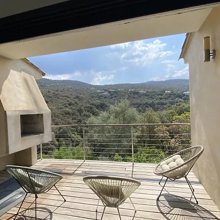 Magnifique Vue Avec Piscine Villa