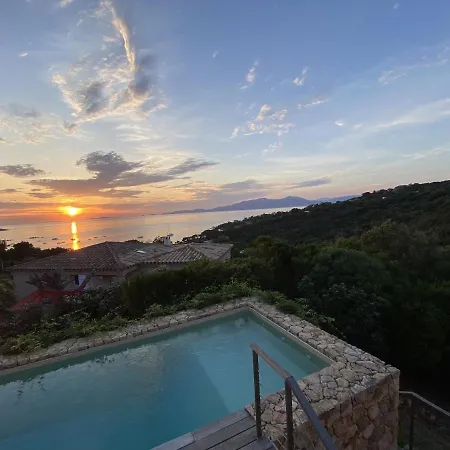 Magnifique Vue Avec Piscine Villa