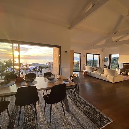 Villa Magnifique Vue Avec Piscine *