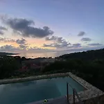 Magnifique Vue Avec Piscine *
