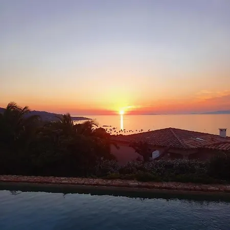 Magnifique Vue Avec Piscine