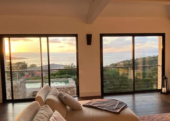 Villa Magnifique Vue Avec Piscine *