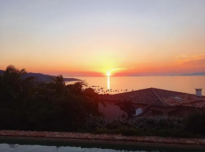 Magnifique Vue Avec Piscine