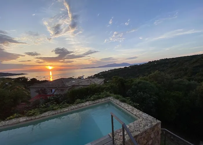 Magnifique Vue Avec Piscine Villa