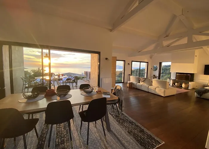 Villa Magnifique Vue Avec Piscine *